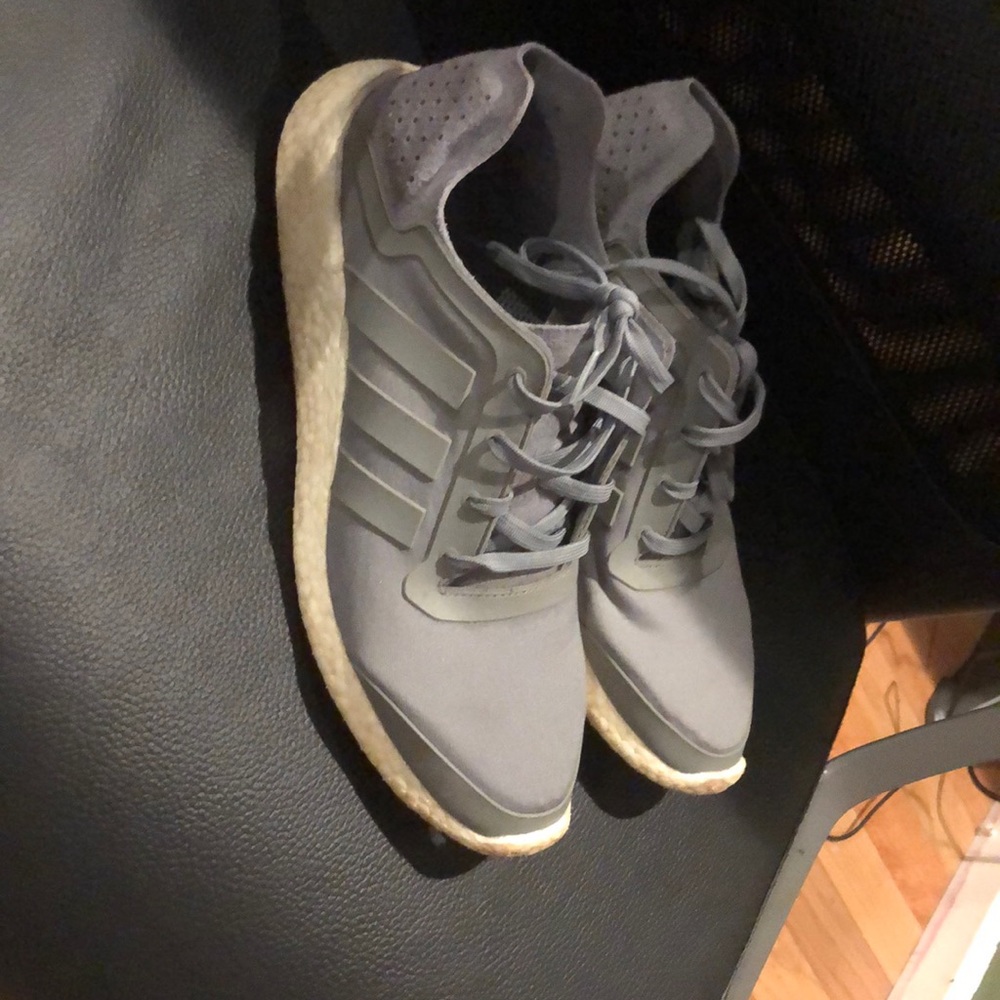 Adidas Sneakers